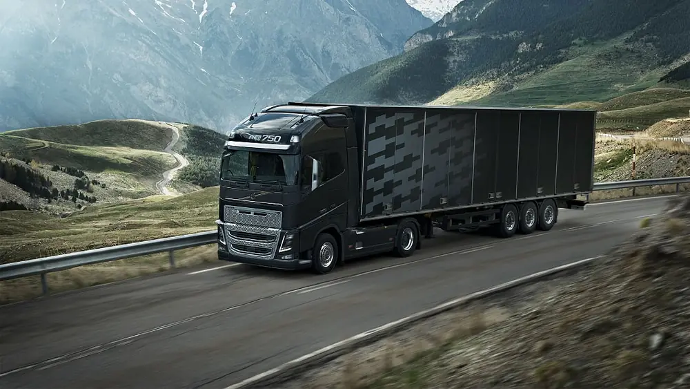 Volvo Trucks FH16.550 6x4 Tractor thumbnail 2