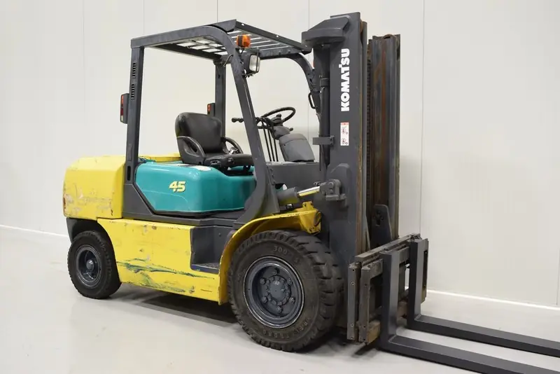 Komatsu FD 45 T 4