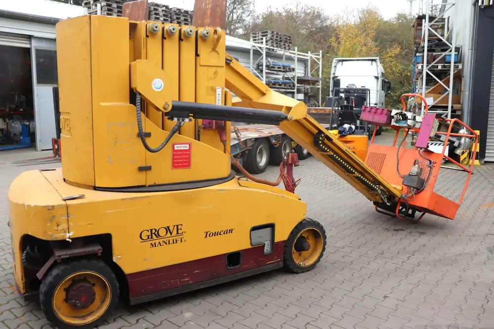 Grove-Manlift (Delta) Toucan 1400
