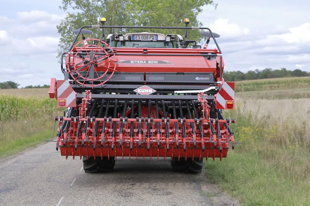 Kuhn Sitera 3010-24 M thumbnail 2