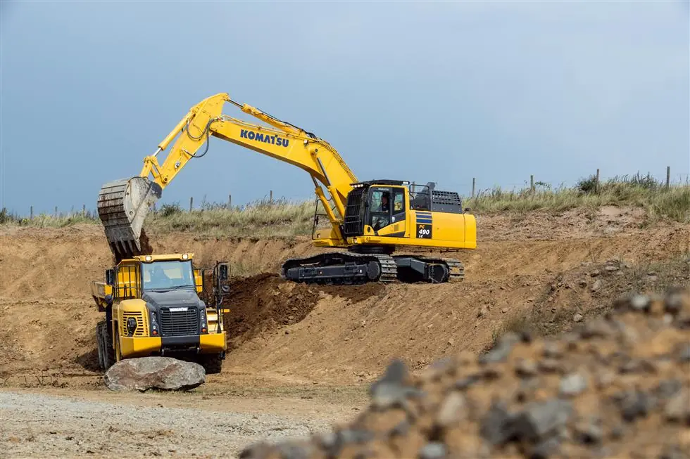 Komatsu PC490-11E0 thumbnail 3