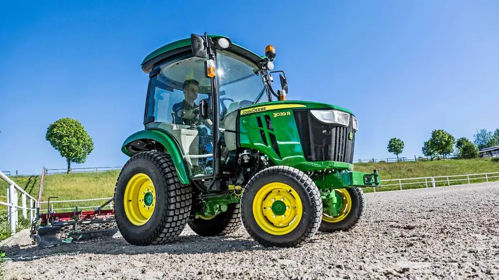 John Deere 3039 R
