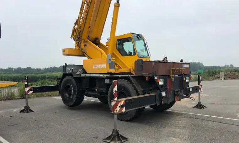Liebherr LTL 1025