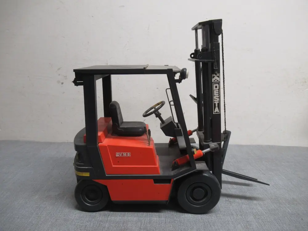 Desta DV 16 B