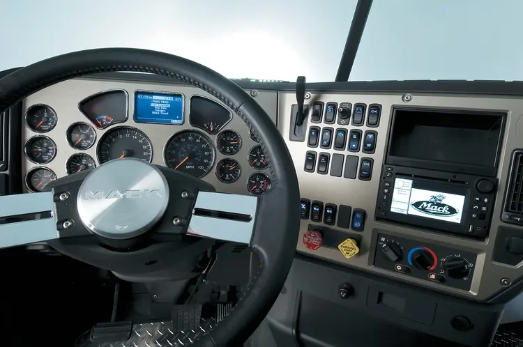 Mack TITAN Day Cab MP10 8x4 thumbnail 9