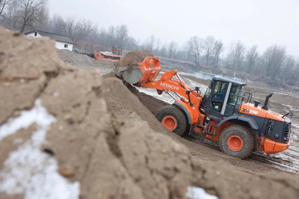 Hitachi ZW 250 thumbnail 3