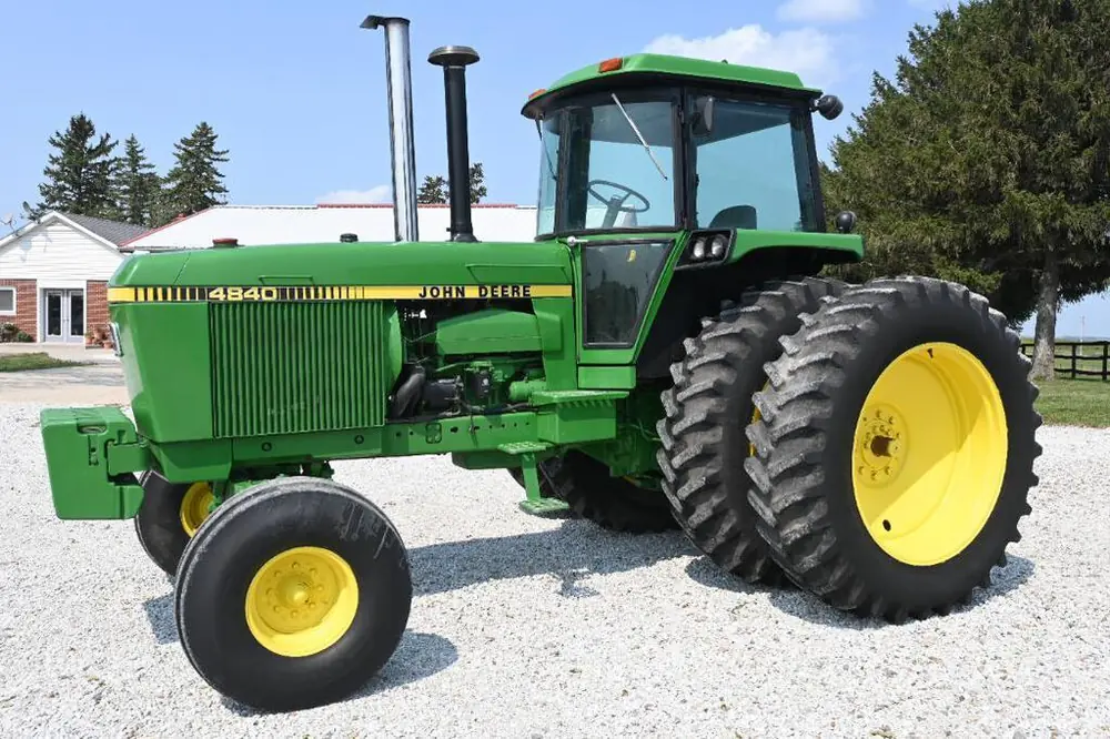 John Deere 4840