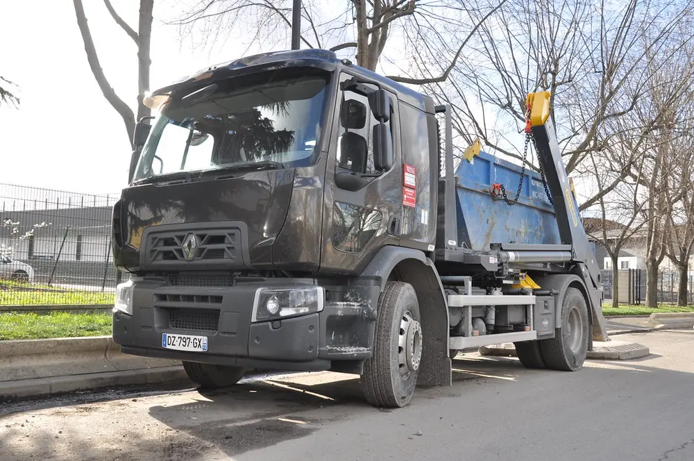 Renault C CAB2300 320 4X2 R E6