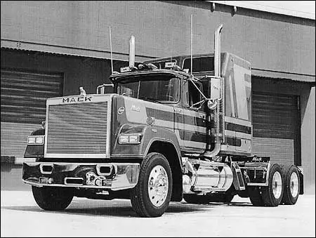 Mack SuperLiner RWS712L CA494 ETAZ673A 4x2 thumbnail 10