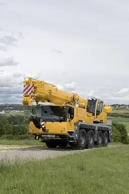 Liebherr LTM 1070-4.2 thumbnail 12