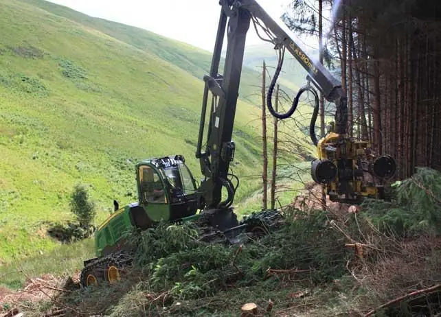 John Deere 1270 E IT4 thumbnail 4