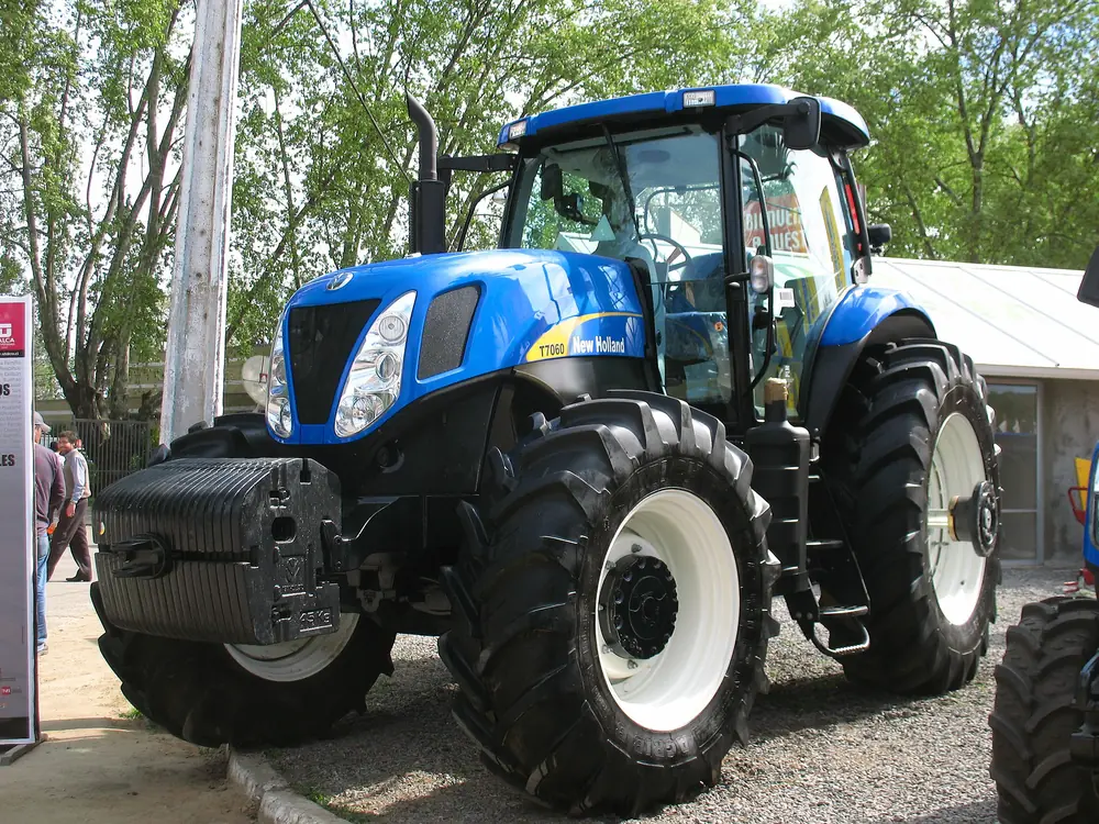 New Holland T 7060 (600)