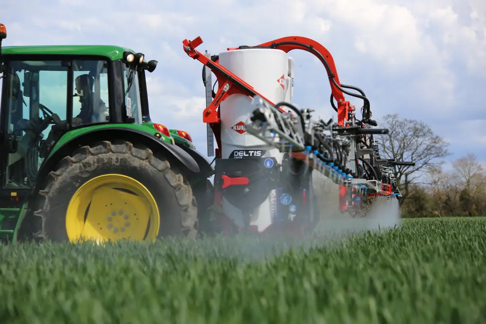 Kuhn Deltis 2