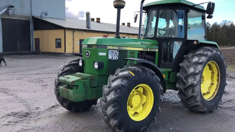 John Deere 3640