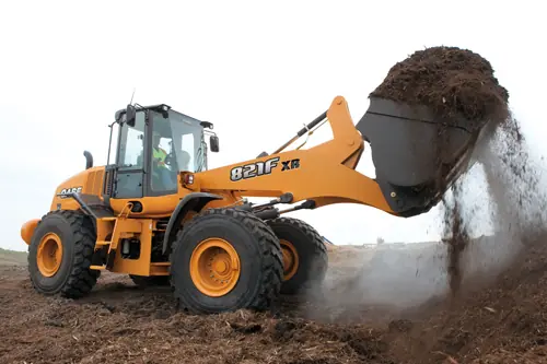 Case 821 F XR thumbnail 3