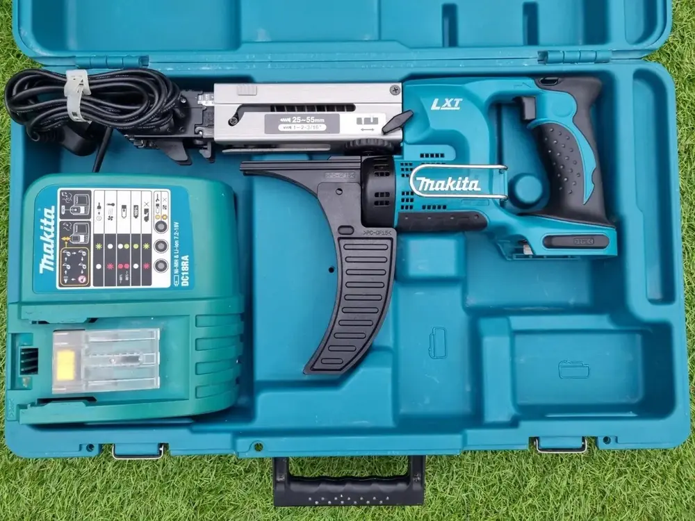 Makita BFR550