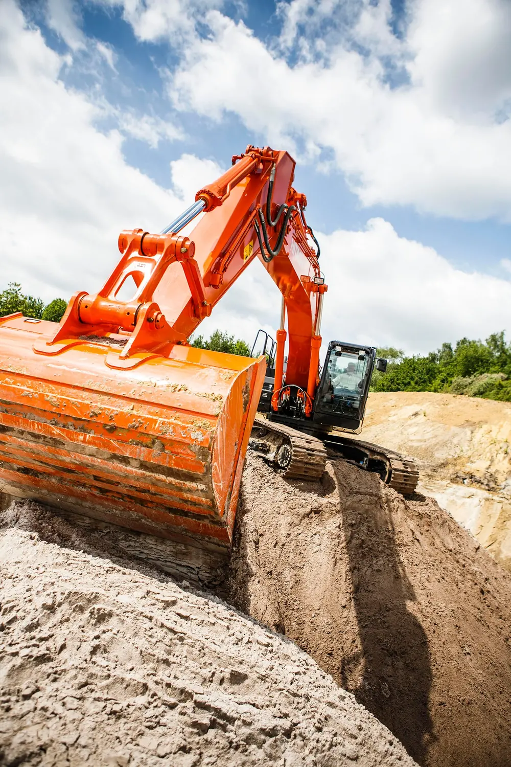 Hitachi ZX350LC-6 thumbnail 5