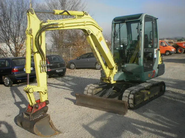 Yanmar B 37 V