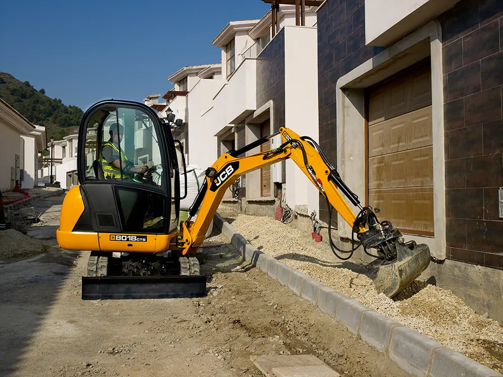 JCB 8018 thumbnail 2