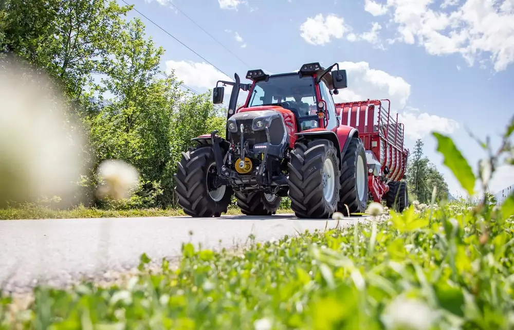 Lindner Lintrac 100