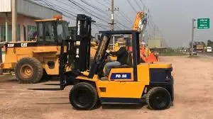 Komatsu FD 35 T-4