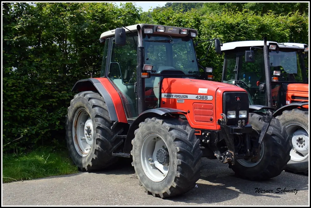 Massey Ferguson MF 4365 STD Edition Turbo
