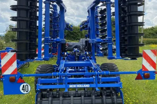 New Holland SDM 600T