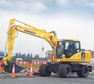 Komatsu PW130-7