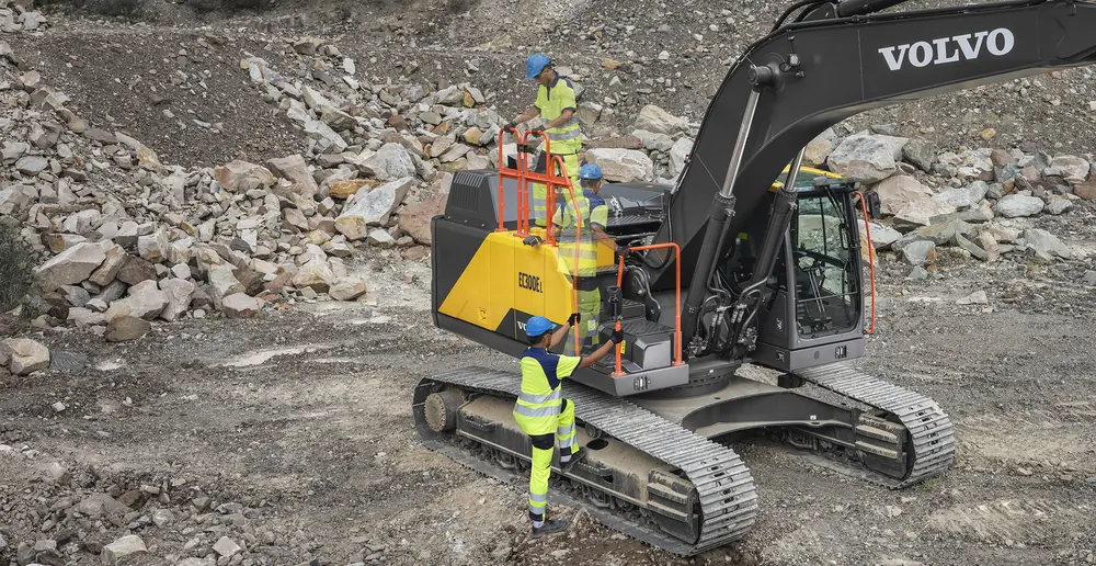 Volvo EC300E L Hybrid thumbnail 5