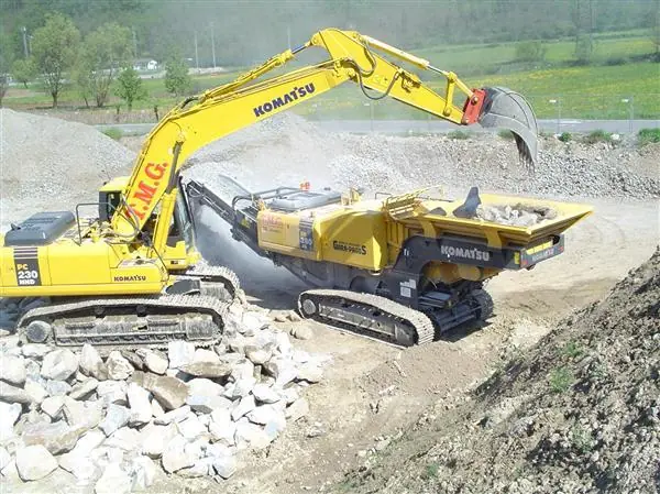 Komatsu BR380JG thumbnail 3
