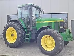 John Deere 7710