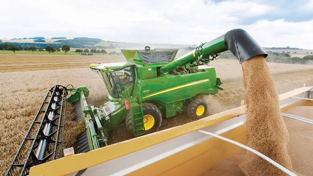 John Deere T 670 i