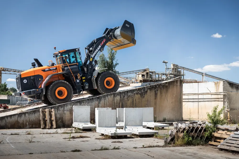 Doosan DL420CVT-7 thumbnail 3