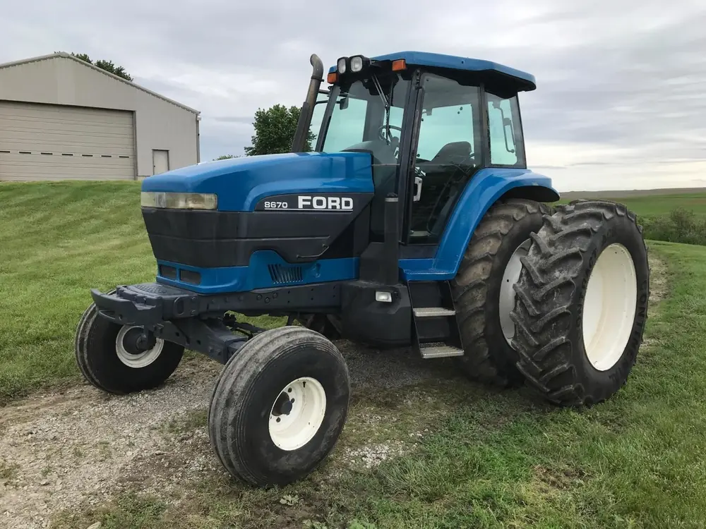 Ford-NH 8670 TA Powers.