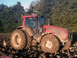 Valtra T151e