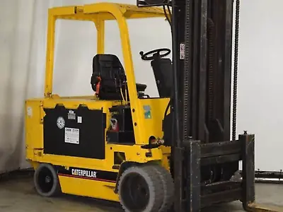 Caterpillar M 100 D SA