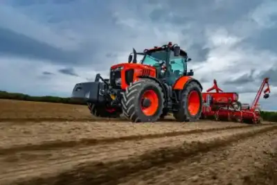 Kubota M7153