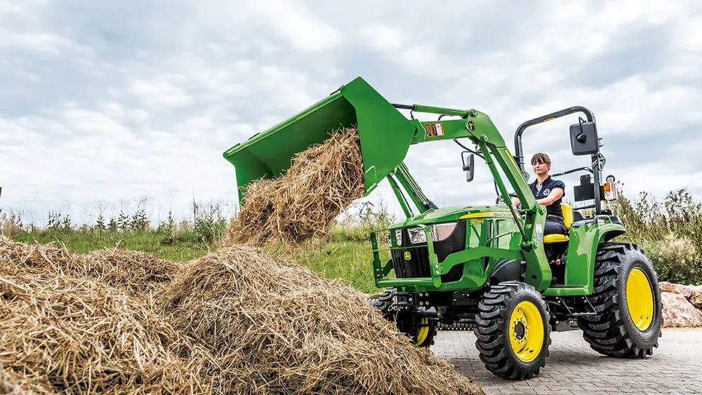 John Deere 3038 E thumbnail 3