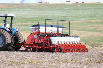Kuhn Plus 900 thumbnail 3