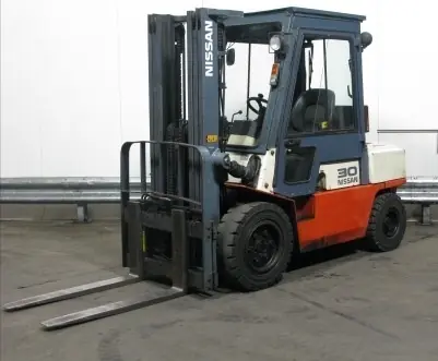 Nissan FGJ 02 A 30 U