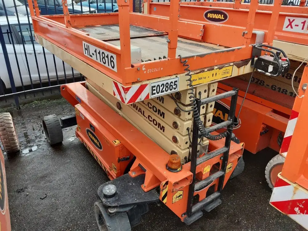 Holland-Lift HL 11816