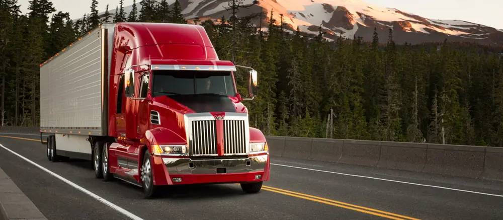 Western Star 5700 XE 40" Low Roof Detroit DD13 thumbnail 4