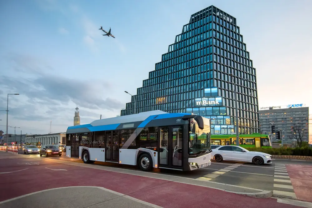 Solaris Urbino 12 electric thumbnail 2