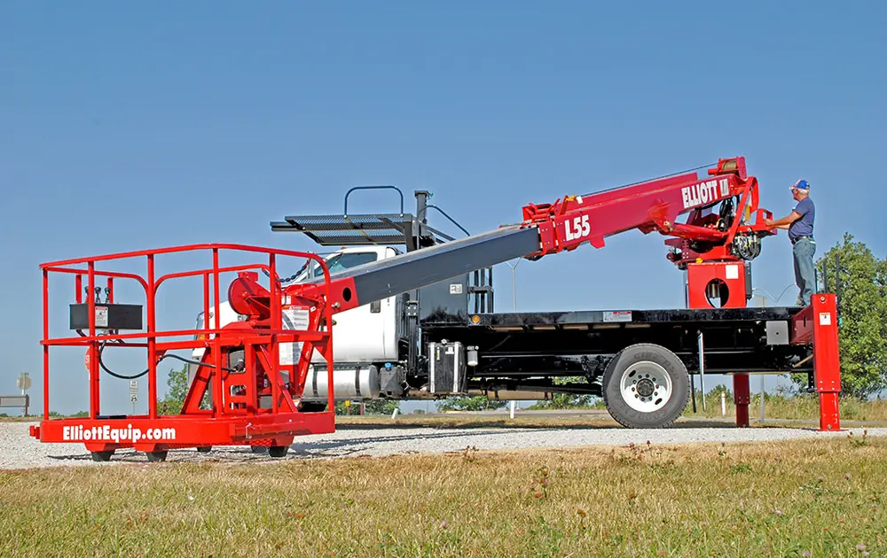 Elliott Equipment L55R HiReach