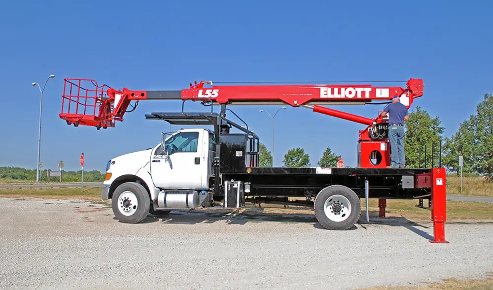Elliott Equipment L55R HiReach thumbnail 2