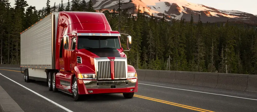 Western Star 5700 XE 40" Low Roof Detroit DD15 thumbnail 4