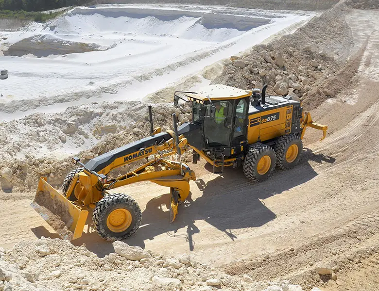 Komatsu GD675-7E0 thumbnail 3