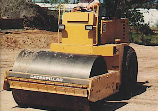 Caterpillar CS-323