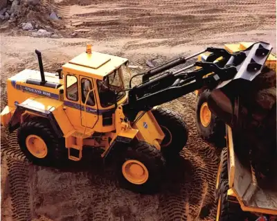 Volvo 4400