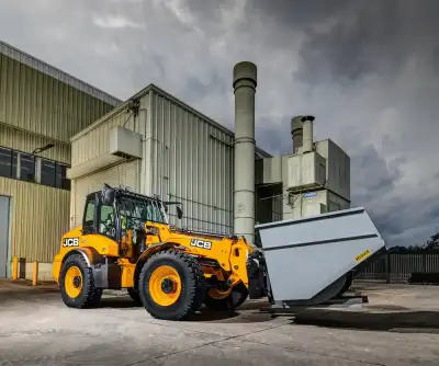 JCB TM 320 thumbnail 2